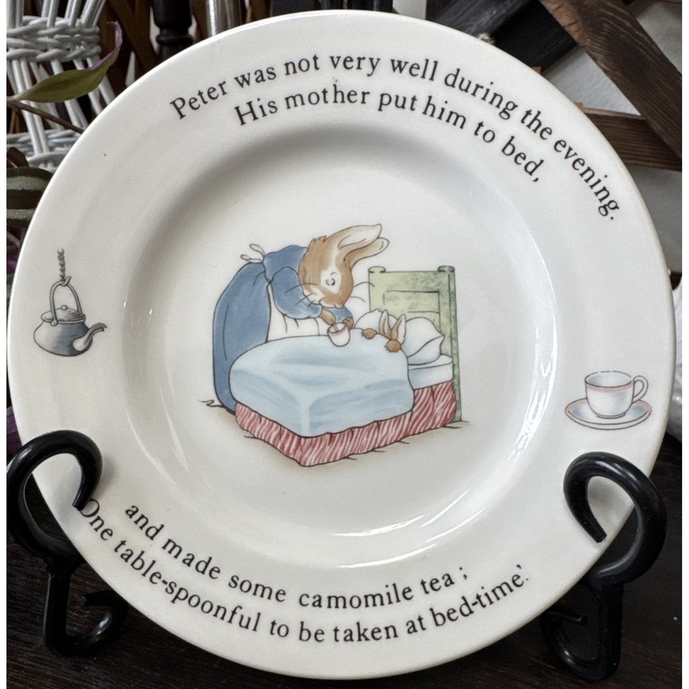 Wedgwood Peter Rabbit Beatrix Potter Designs Child Plate vintage 7"